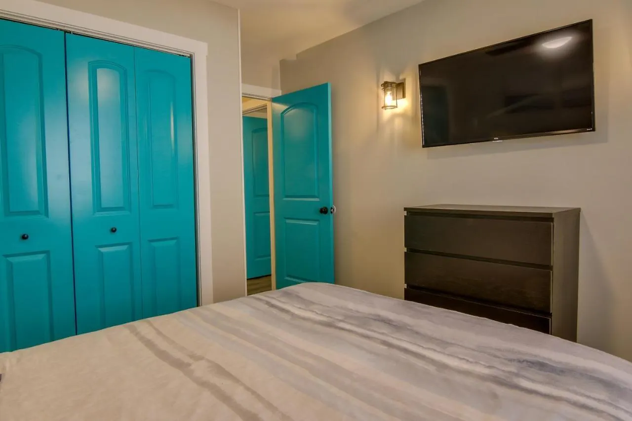 Quaint Ocean Walk To And Boardwalk Apartment