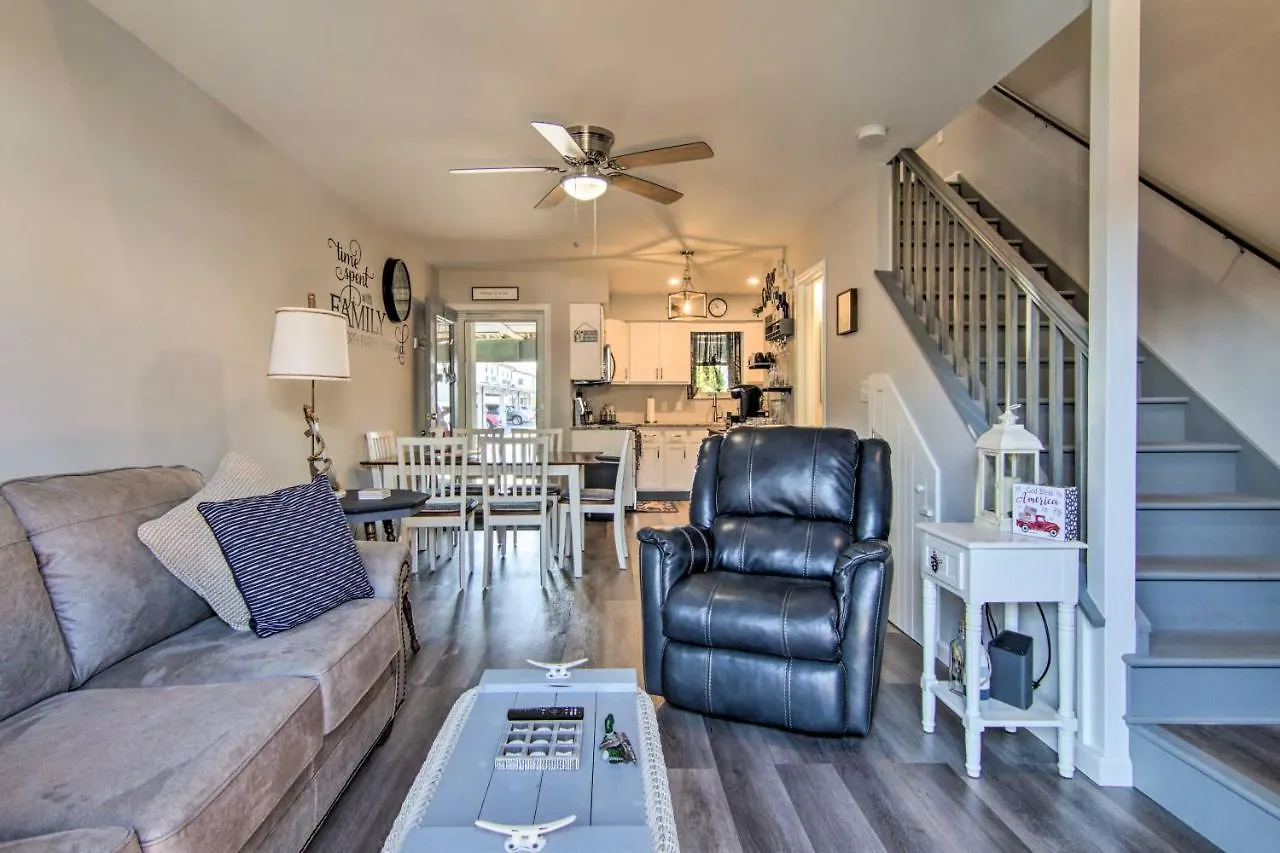 Airy Ocean On Canal Front With Deck! * Ocean City