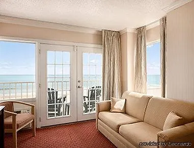 Howard Johnson Plaza By Wyndham Ocean Oceanfront מלון 3*