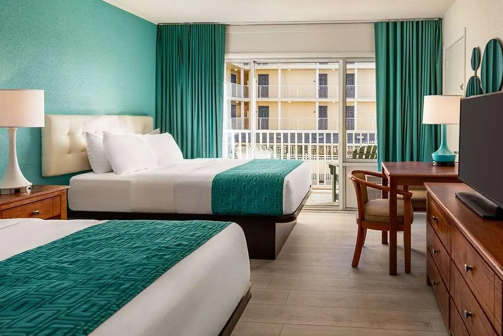 Howard Johnson By Wyndham Ocean Oceanfront Hotel 2*
