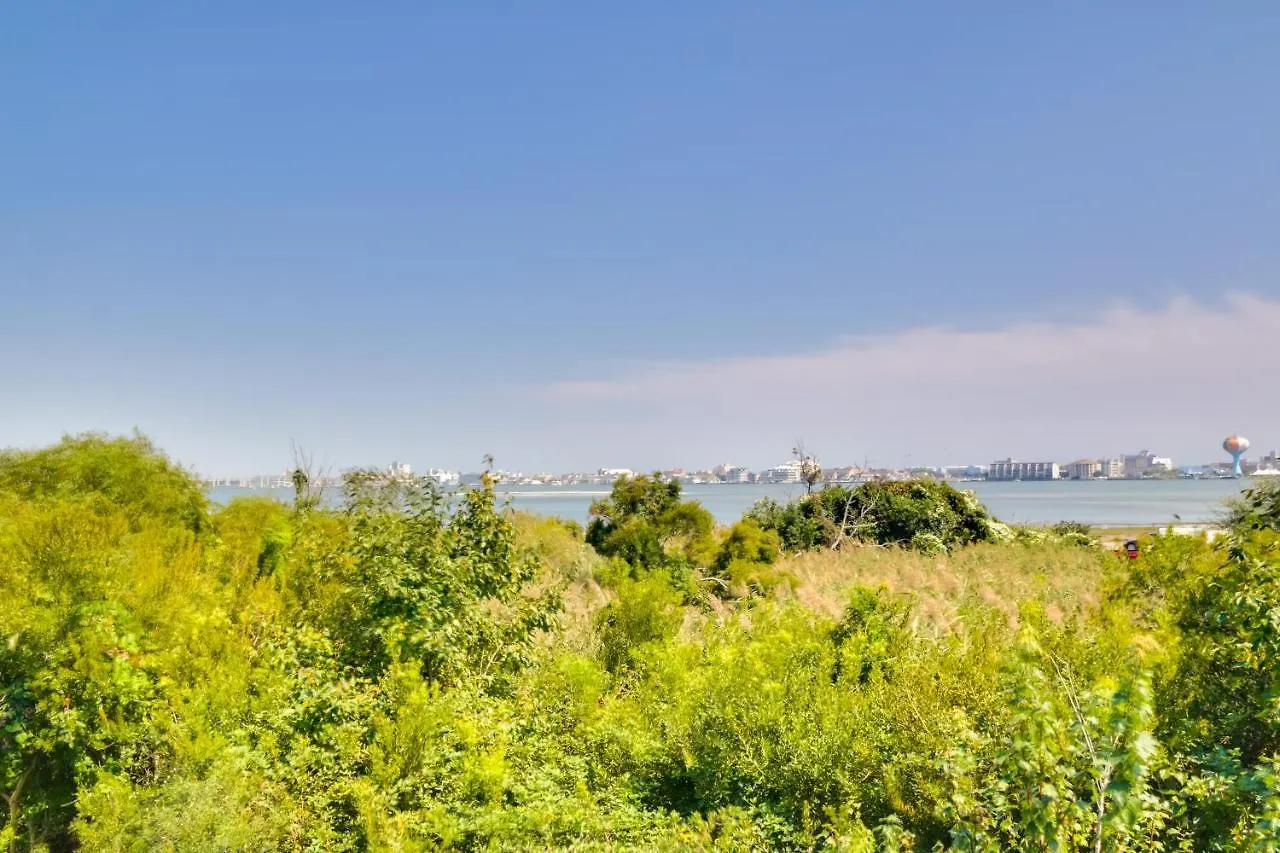 Luxury Ocean Retreat With Beautiful Bay Views 펜션