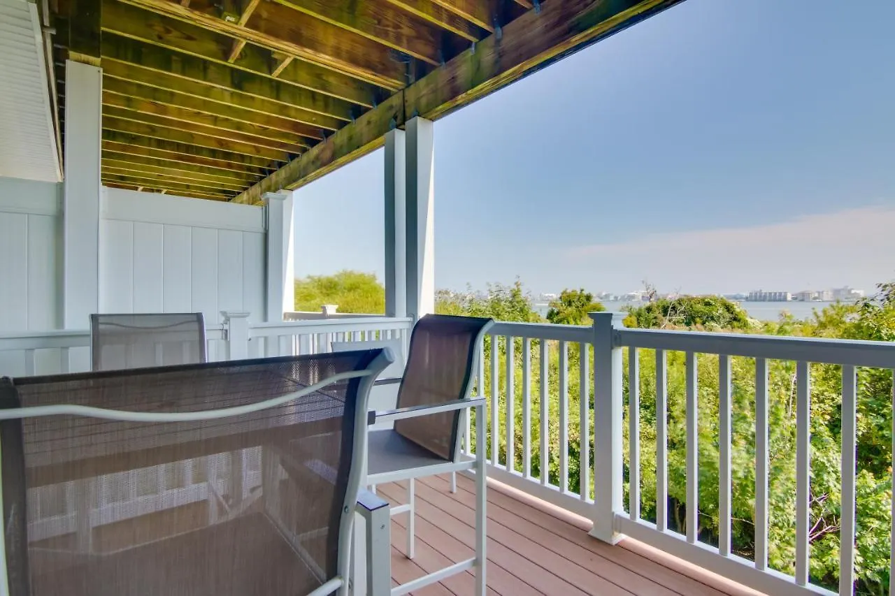 Luxury Ocean Retreat With Beautiful Bay Views 펜션 오션 시티