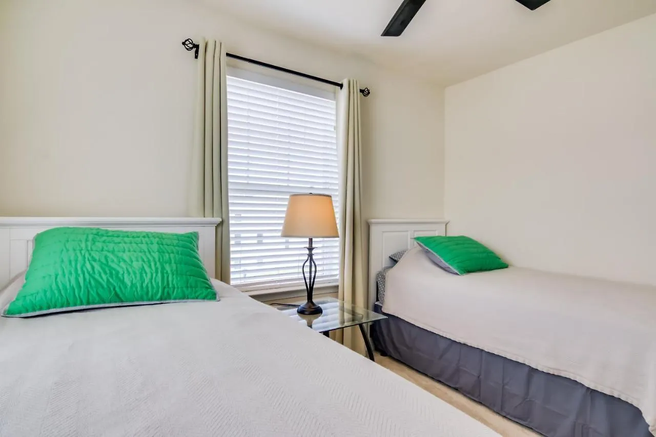 Luxury Ocean Retreat With Beautiful Bay Views 펜션 *