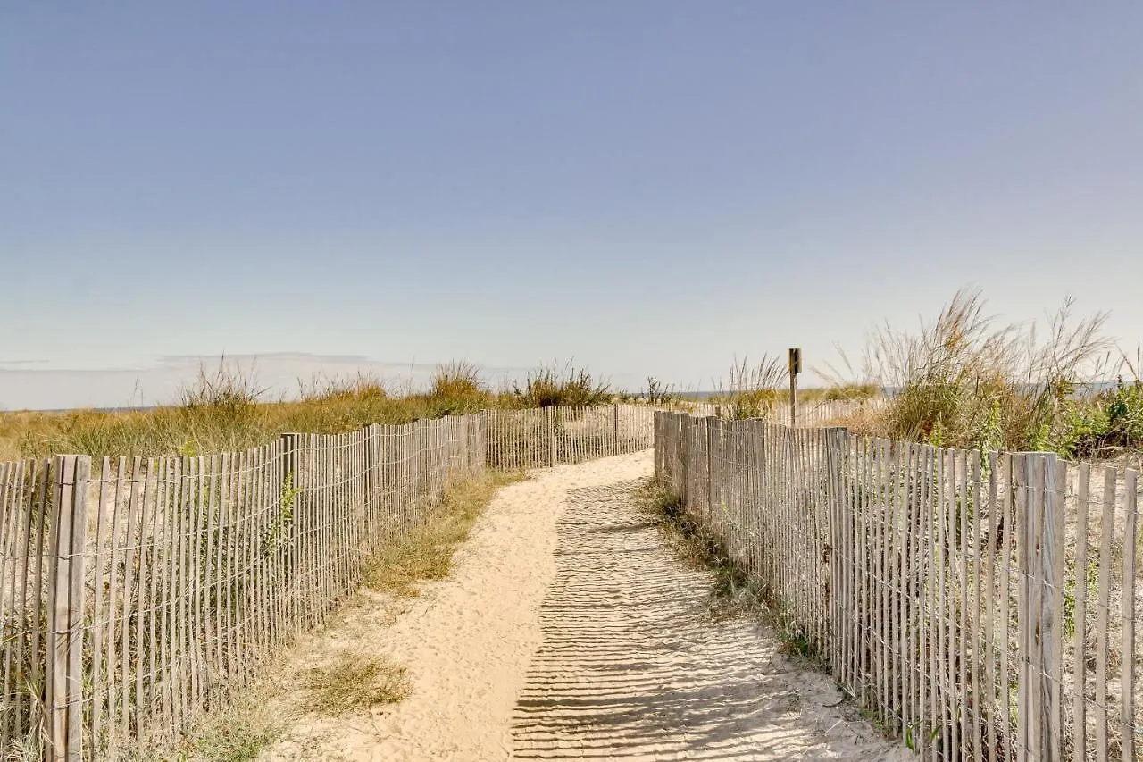 Ocean - Steps To Beach! Апартаменты *