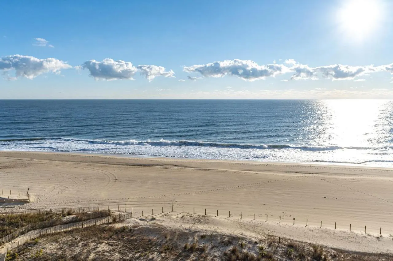 Oceanfront 2 Bedroom Modern Beach W Pool