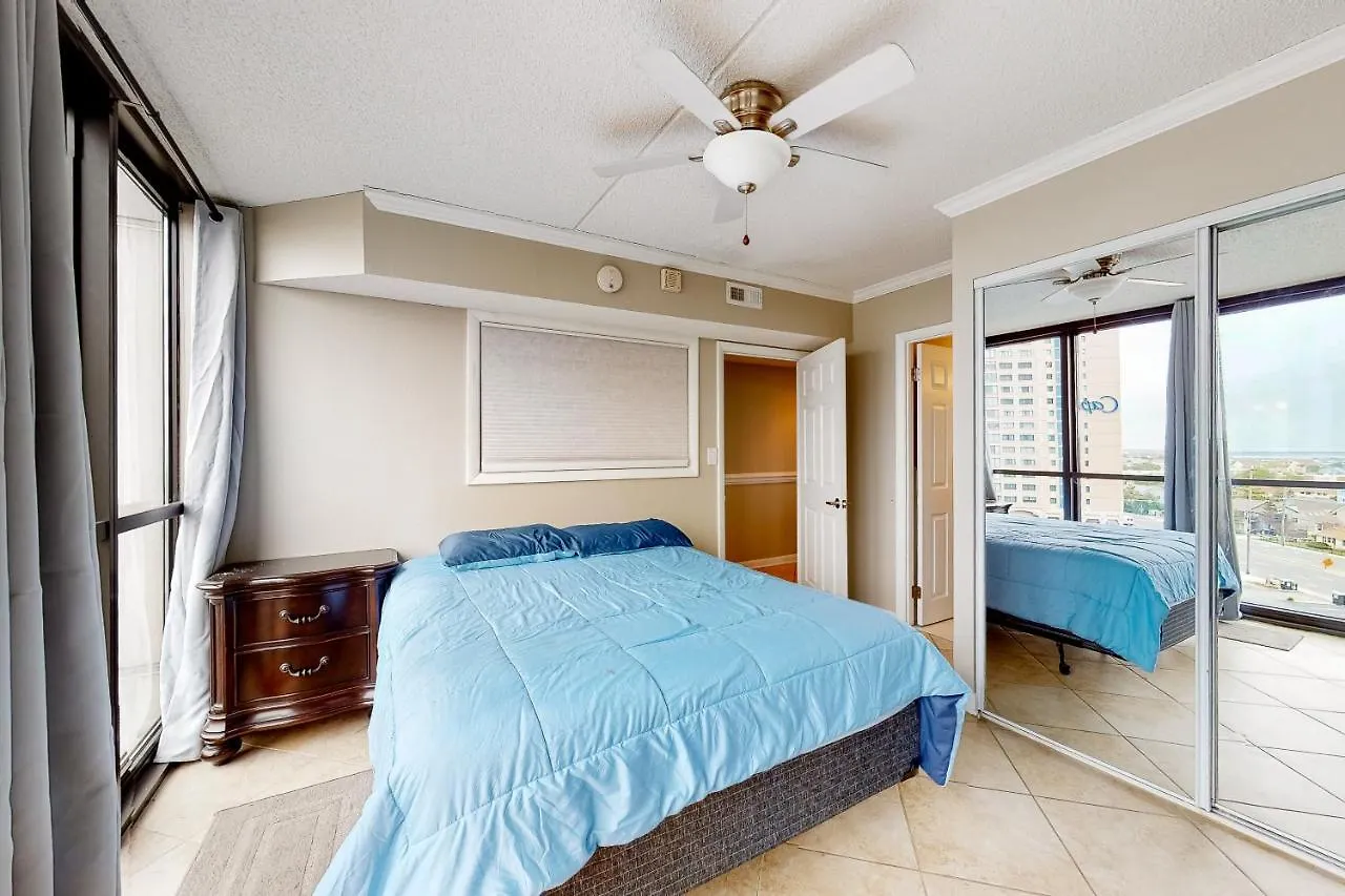 Golden Sands 618 Apartmanhotel *