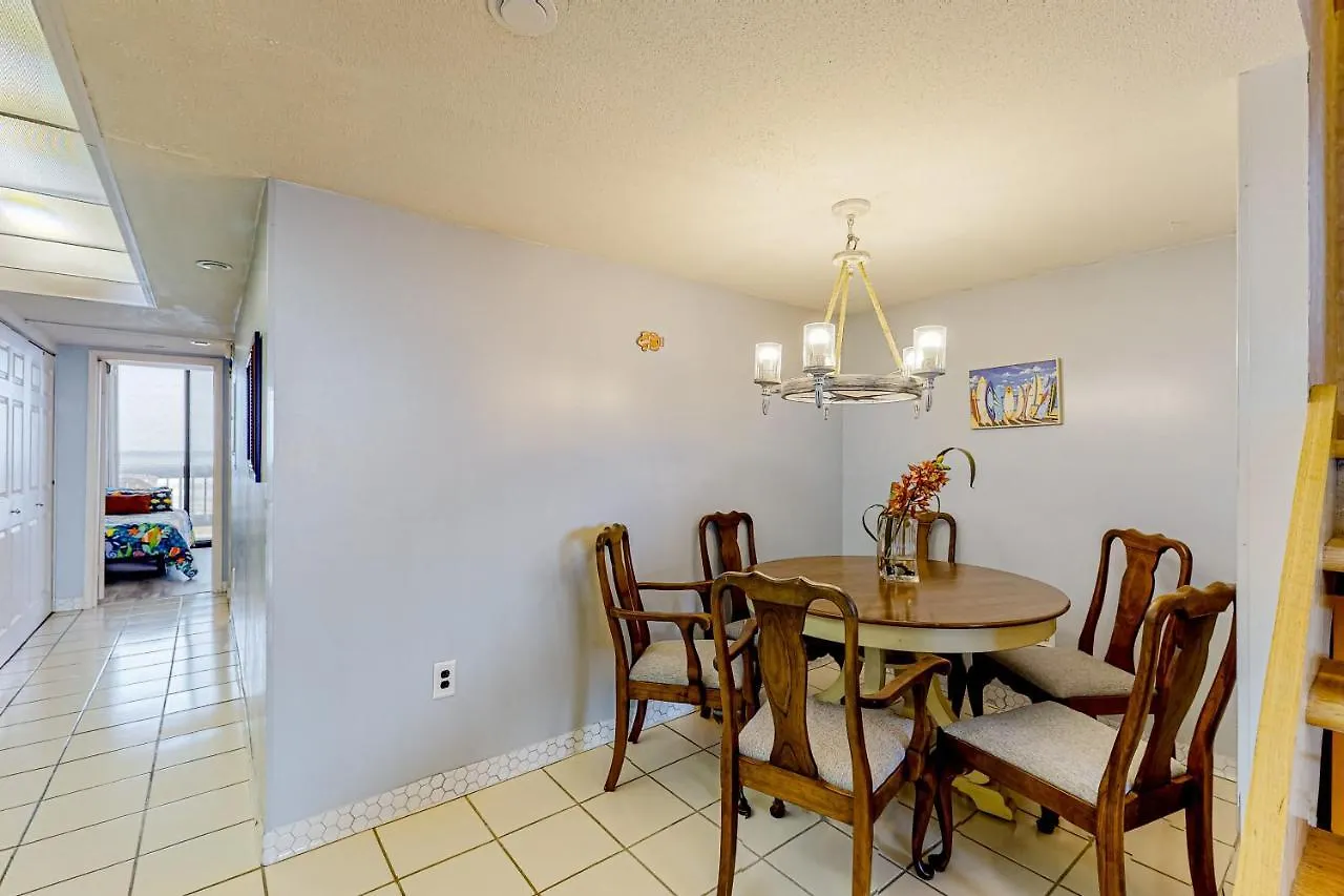 Century I 1912 Apartment *