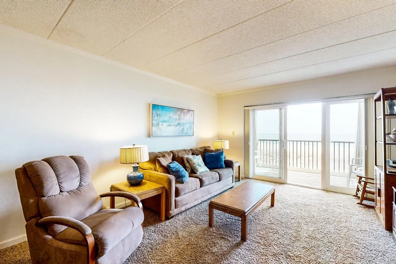 Sandpiper Dunes 204 *