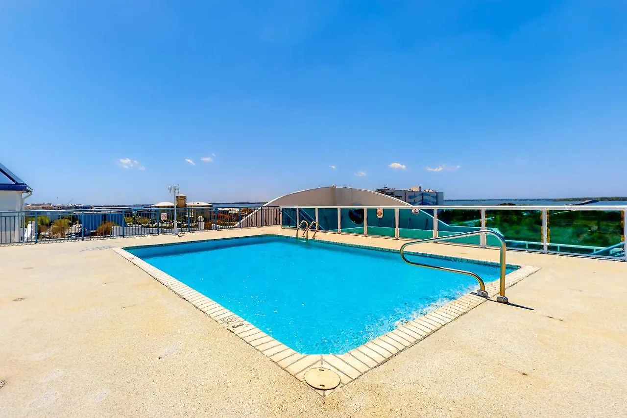 Sunset Pointe 206 Apartment