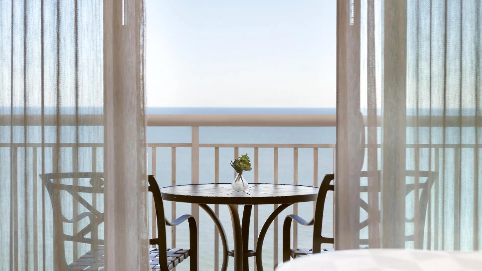 Resort & Ocean By Ihg 3*