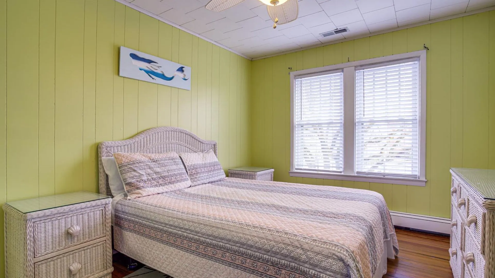Ocean Escape With Cozy Porch Walk To Boardwalk Ocean City