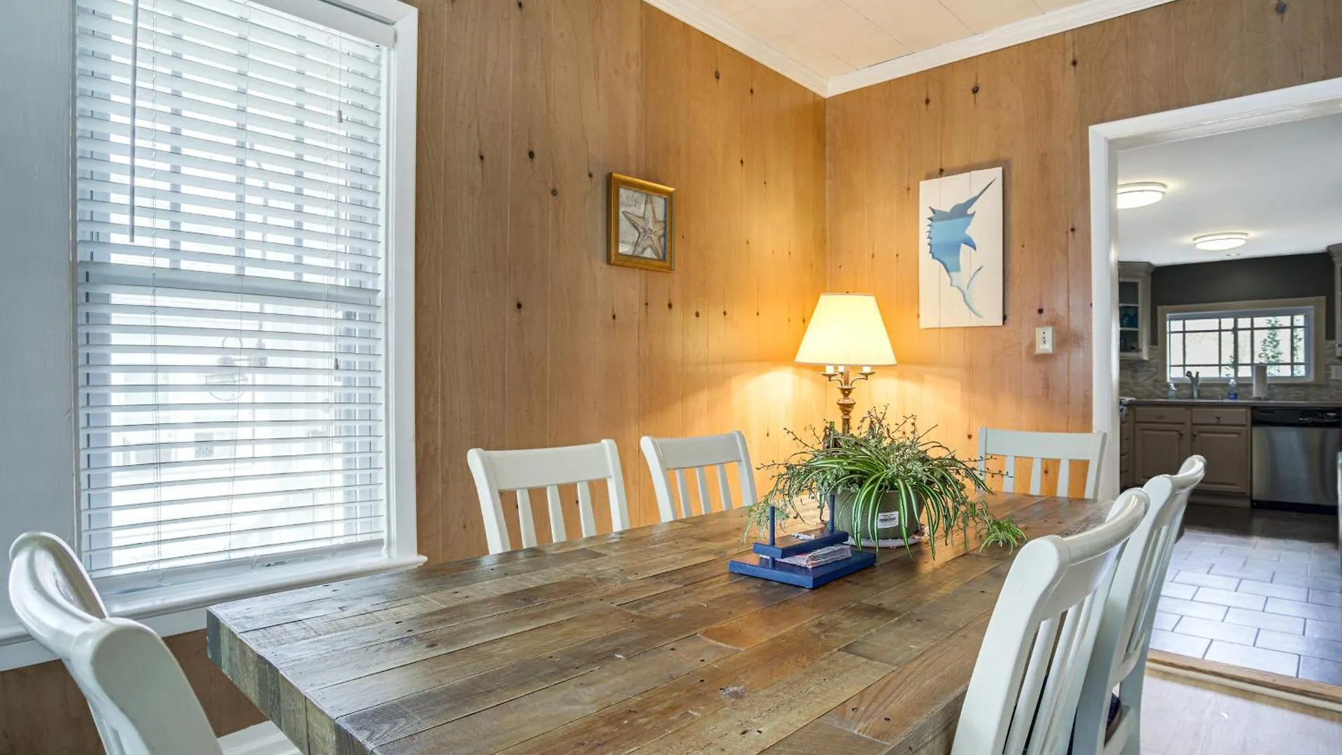 Ocean Escape With Cozy Porch Walk To Boardwalk Holiday home