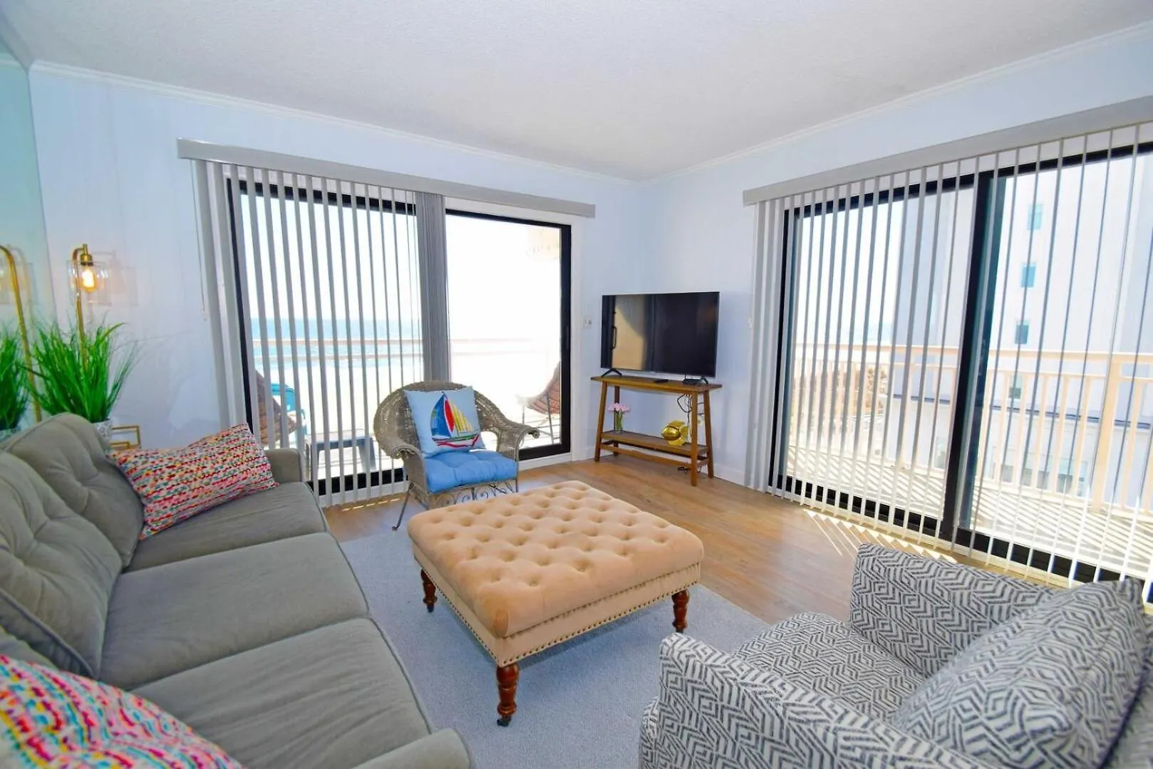 Towers 401 Apartment *