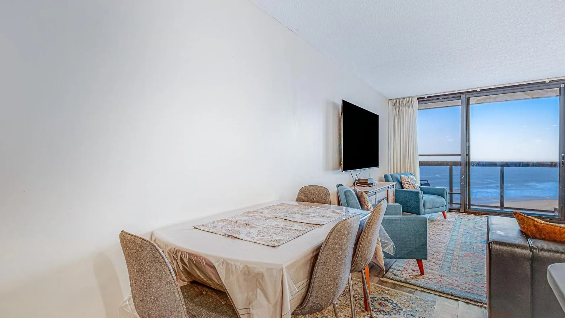 Golden Sands 718 Apartment