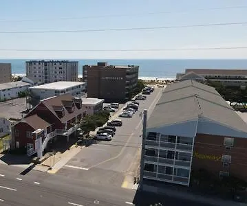 Modern 3br Ocean Block Walk To The Apartamento
