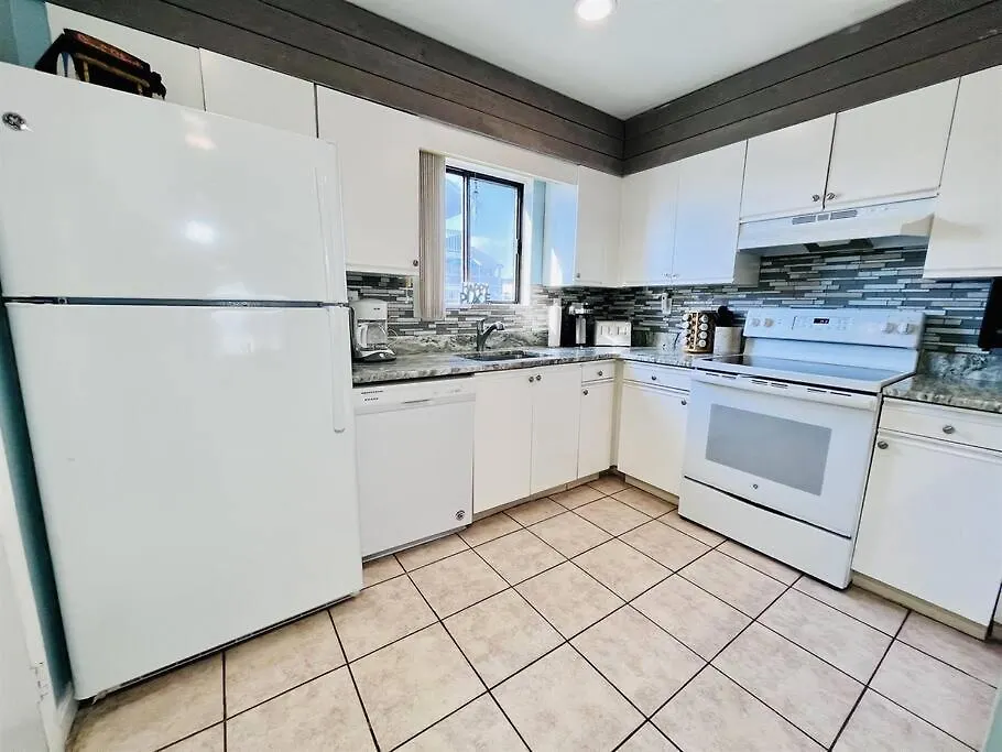 Canal Front With Swimming Pool And Grill * Ocean City