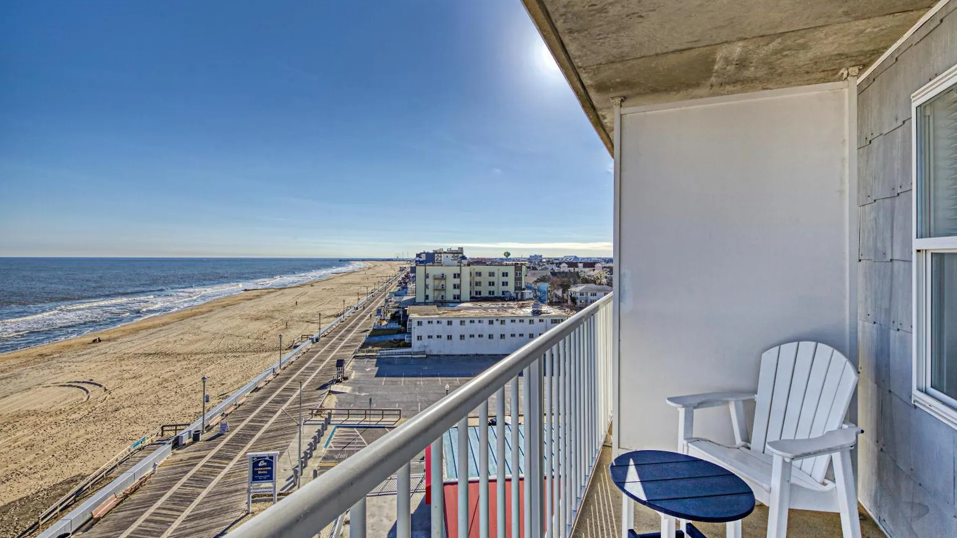 Commander & Hotel Ocean City