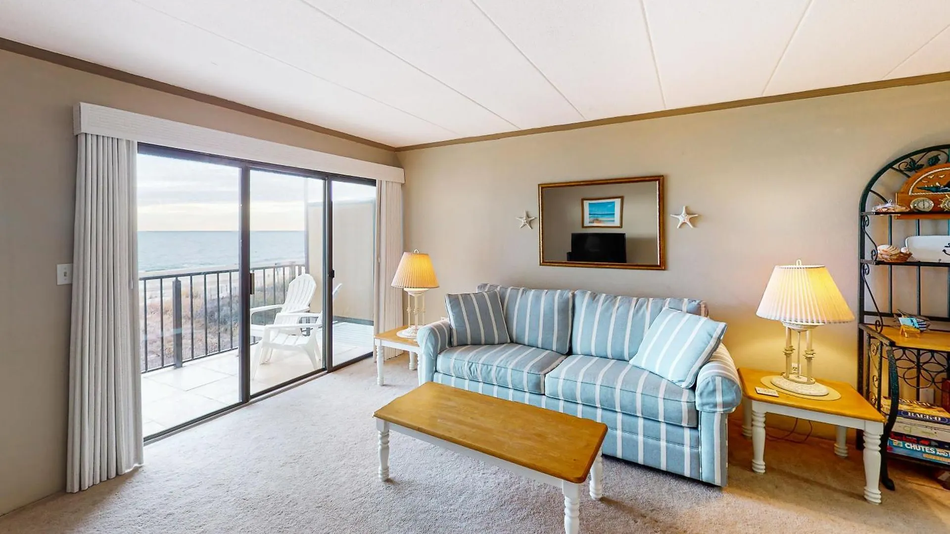 Apartment West Winds 306
