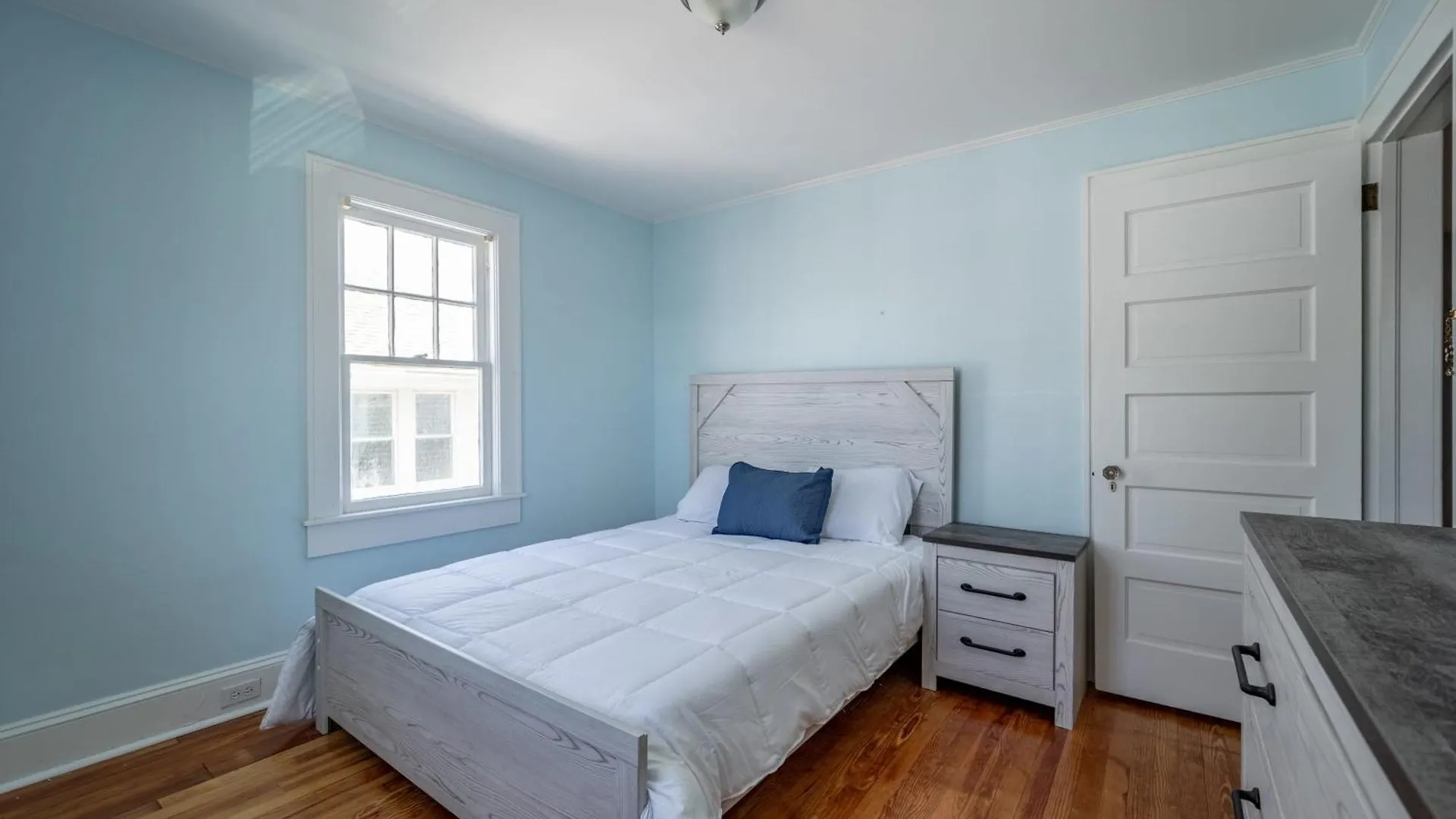 Apartment Sea Foam Ocean Front 1005 *