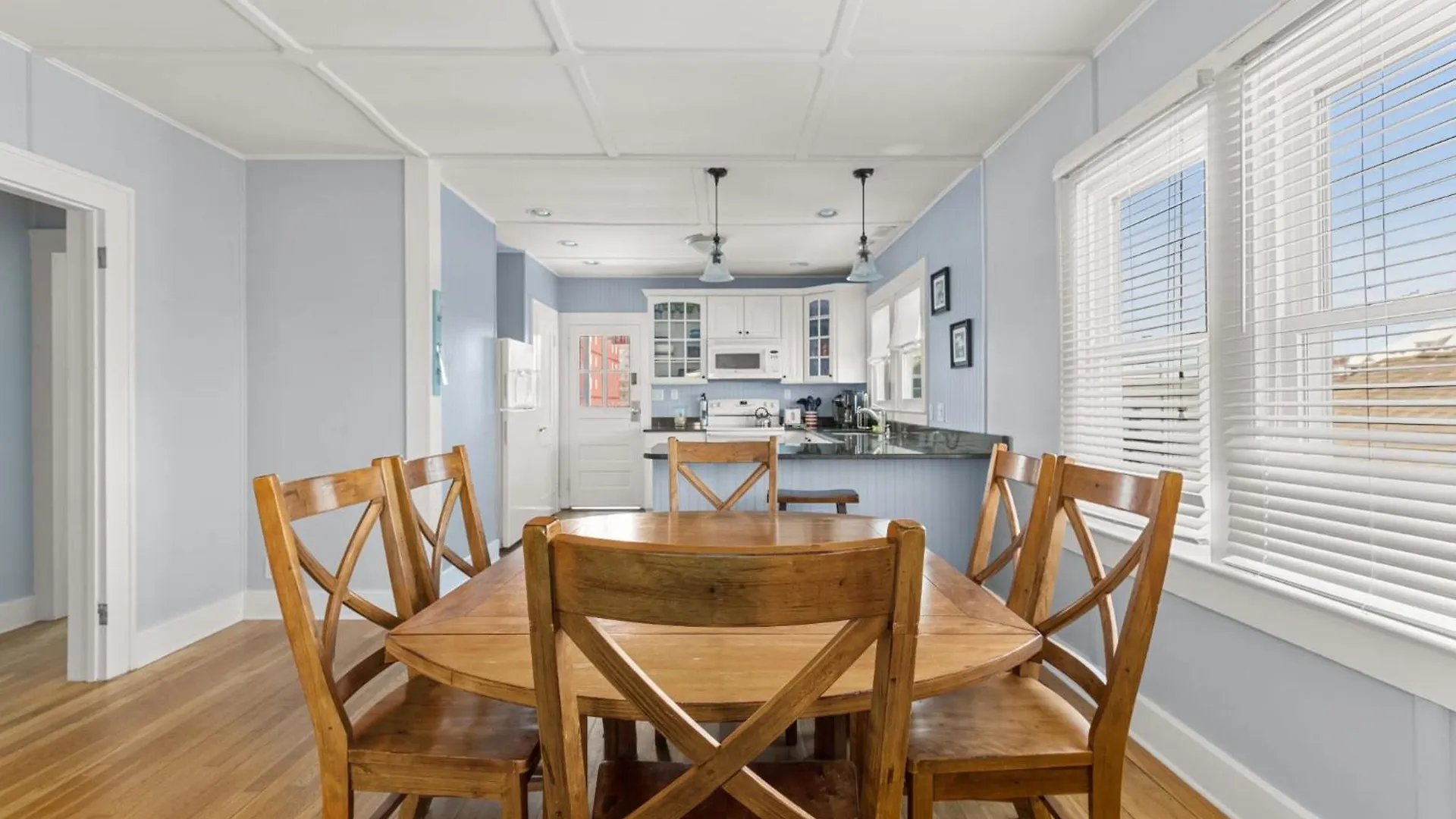 Ocean View Dollar 3 Apartment