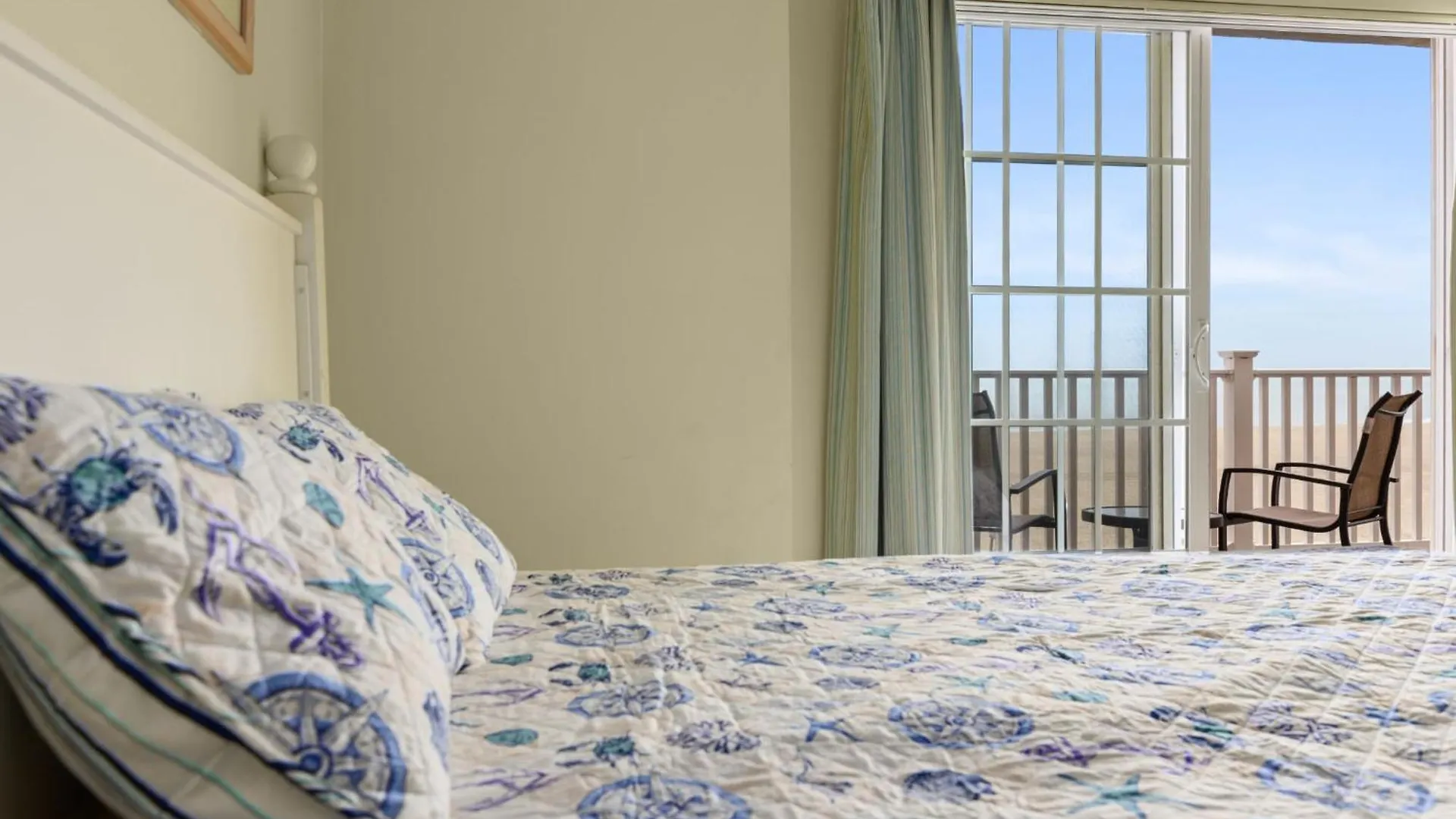 Oceanfront 3 Apartment *