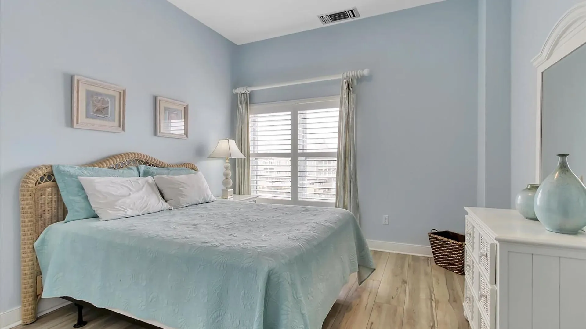 Oceanfront 2 *