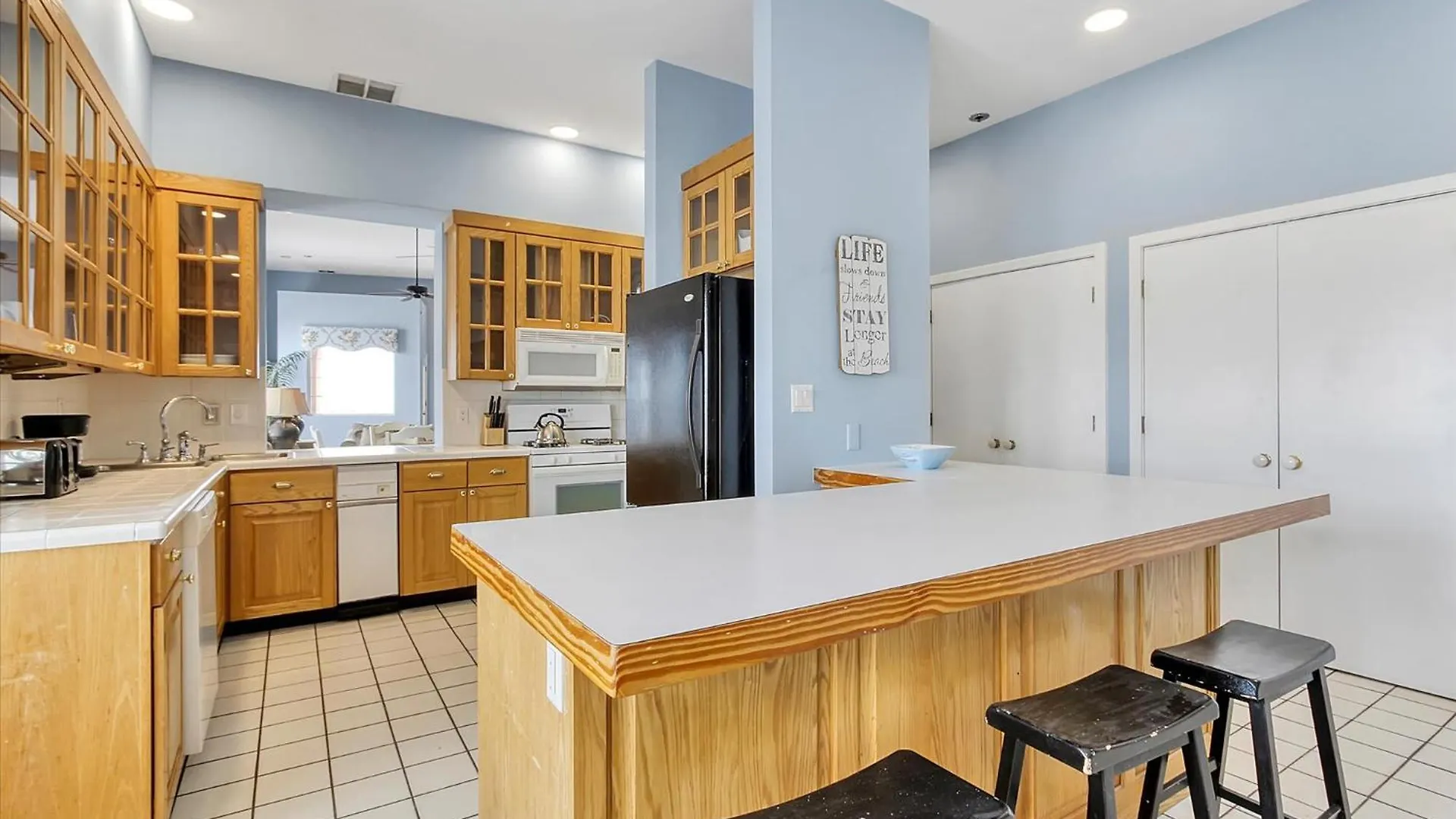 Oceanfront 2 *