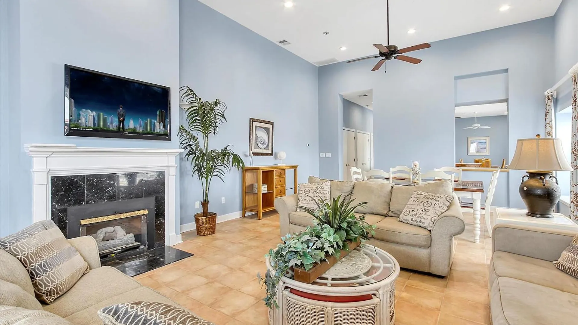 Oceanfront 2 Apartment *