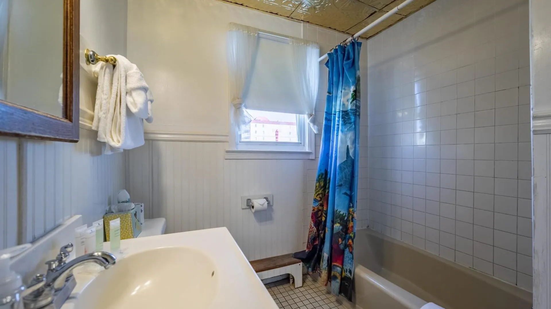 Holland House 10th Ocean City