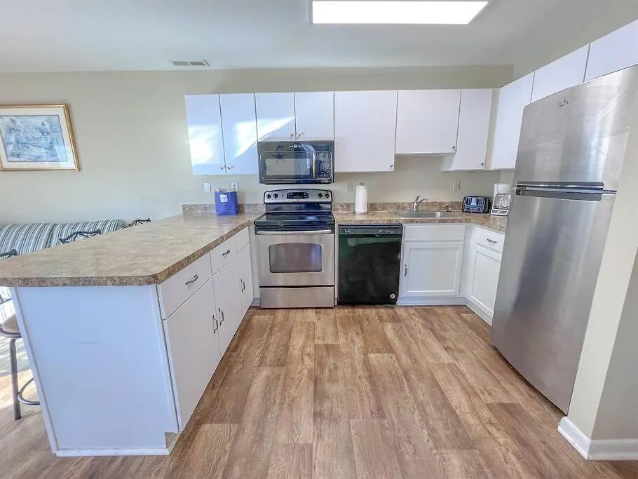 Ocean Views And Just Steps To The Beach! Holiday home *