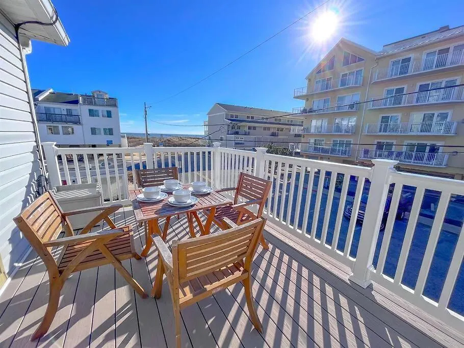 Ocean Views And Just Steps To The Beach! Holiday home Ocean City