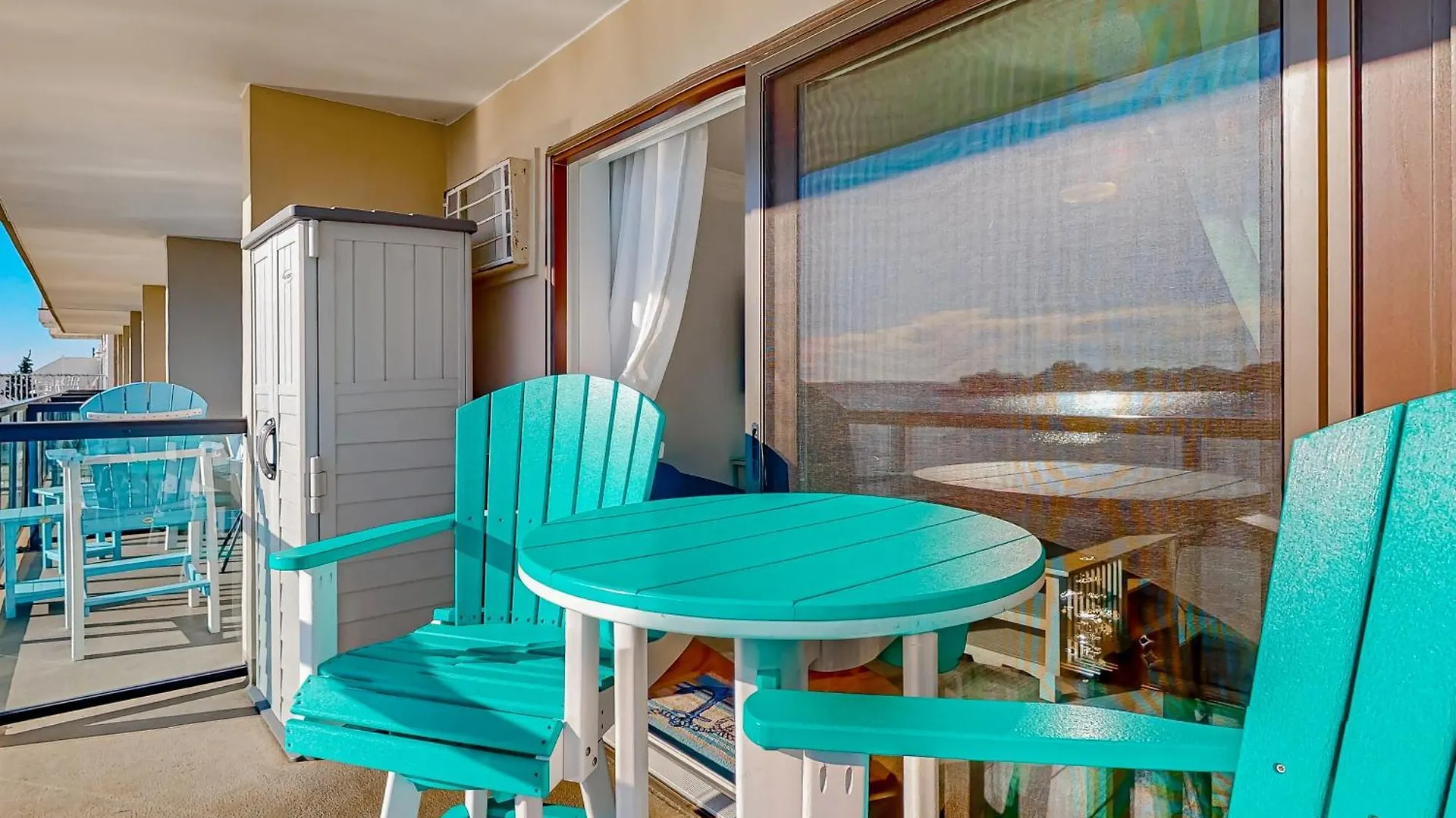 Apartment Harbor Sails 20301
