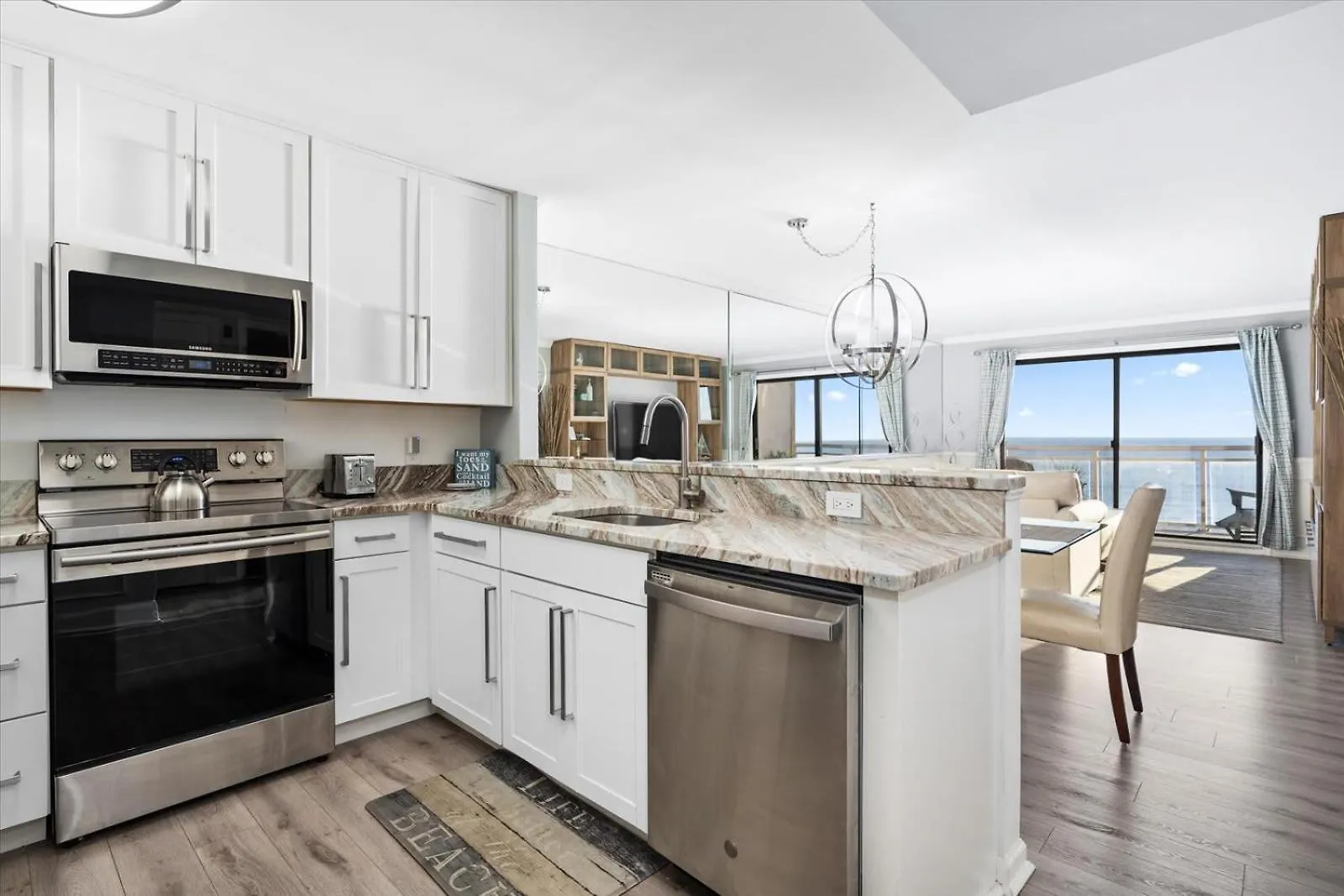Holiday home Oceanfront 2 Bedroom Modern Beach W Pool Ocean City