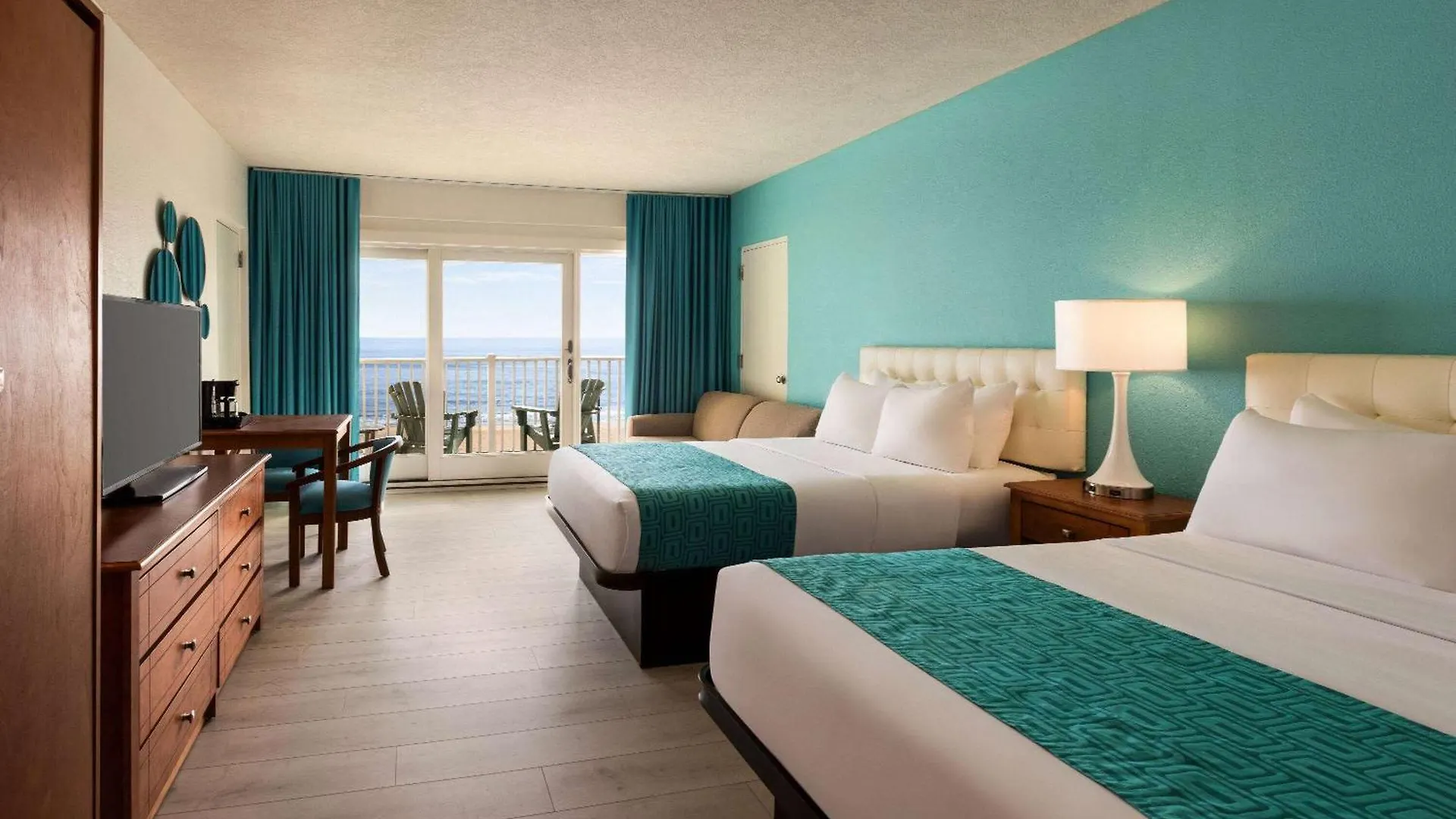 Howard Johnson By Wyndham Ocean Oceanfront Hotel