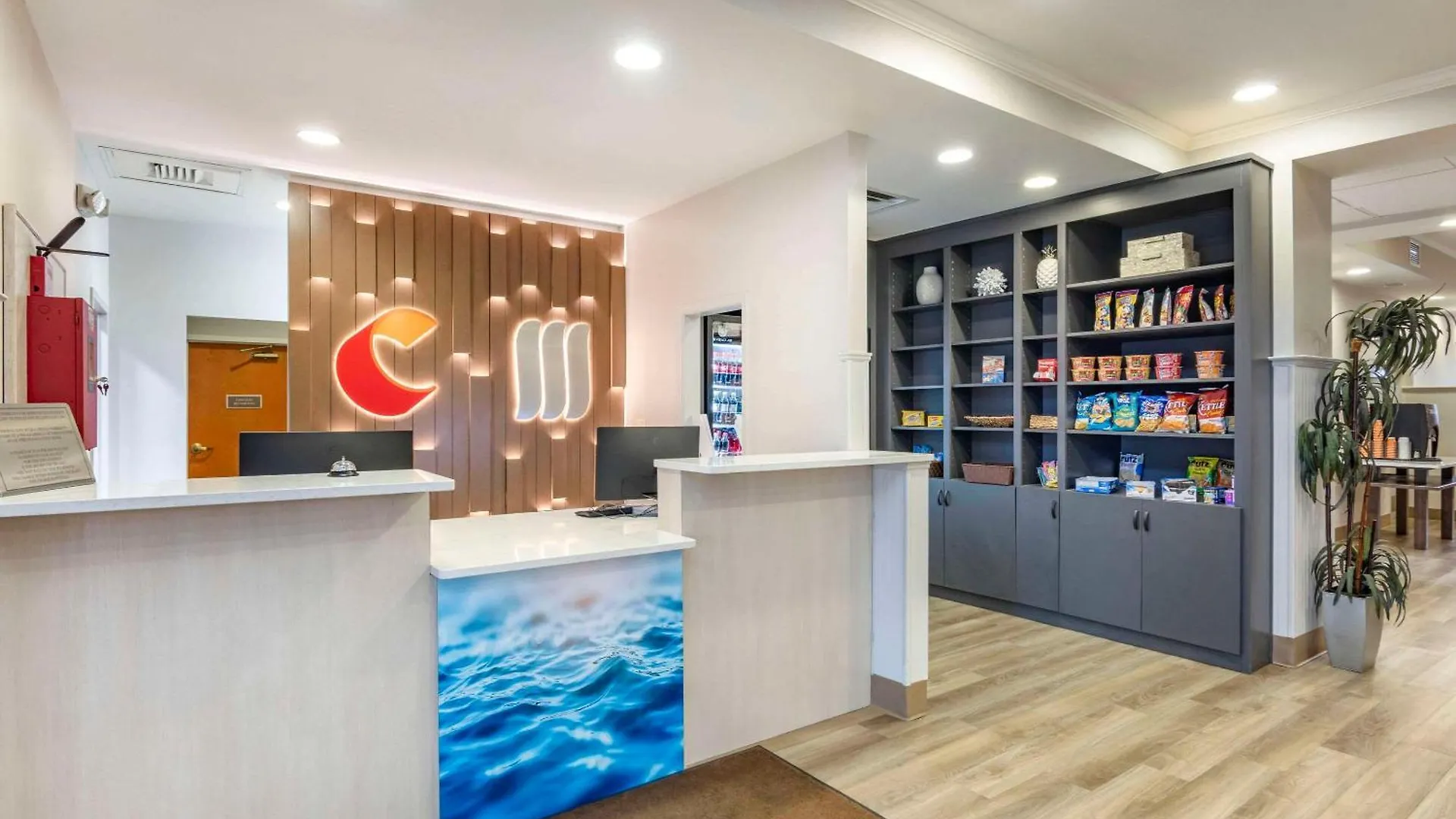 Comfort Ocean West Hotel 3*