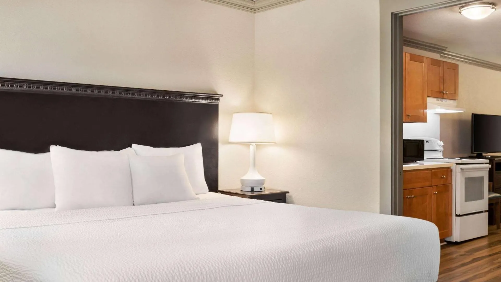 Hotel Days By Wyndham Ocean Oceanfront Ocean City