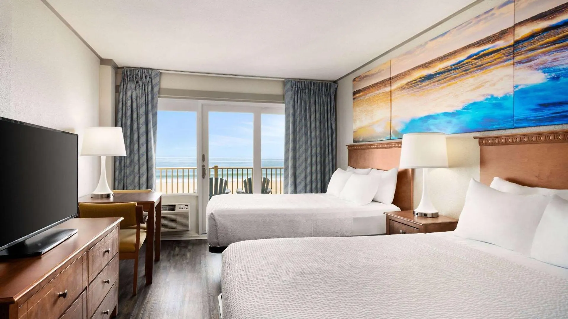 Days By Wyndham Ocean Oceanfront Hotel 3*