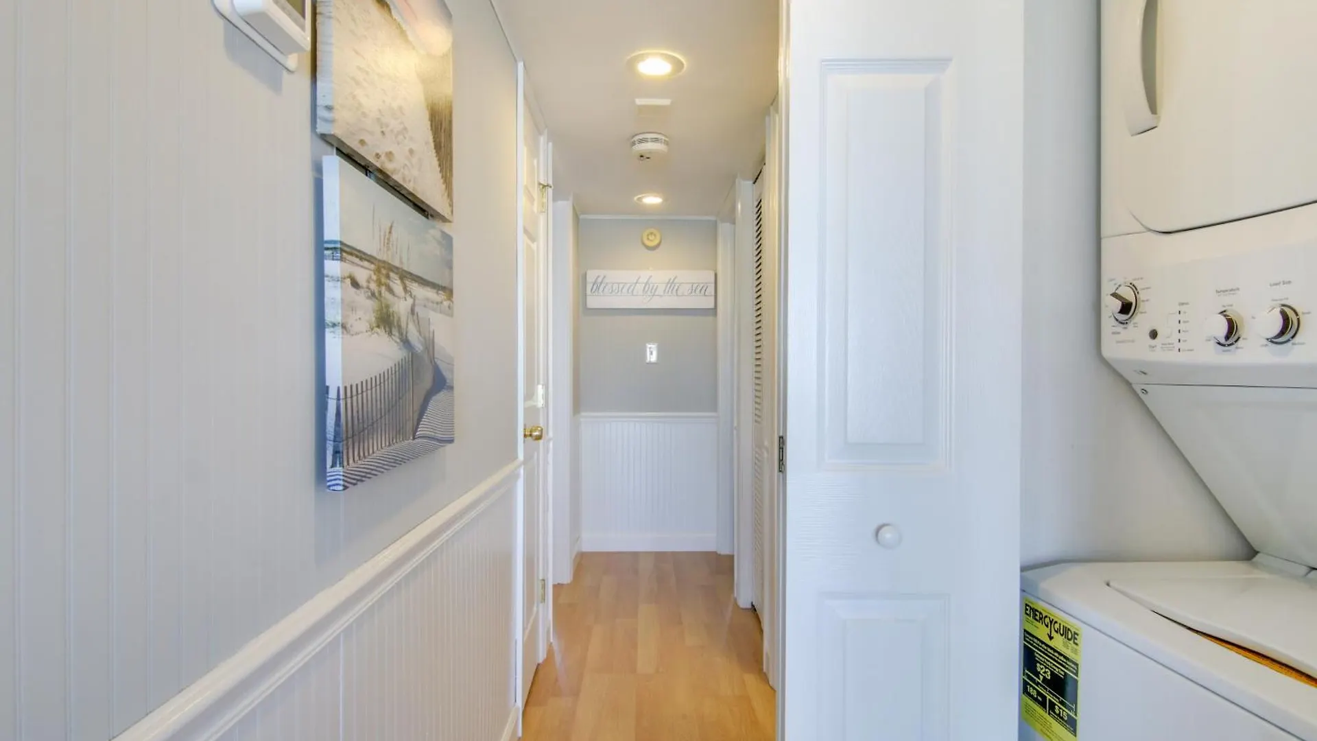 Family With Pool Walk To Ocean Beach! Apartment *