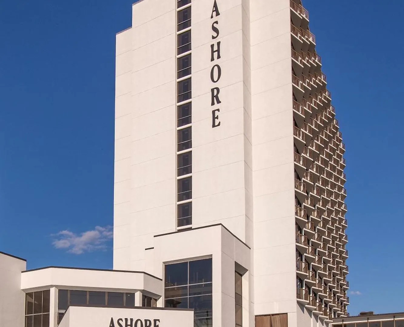 Отель Ashore & Club Ошен Сити