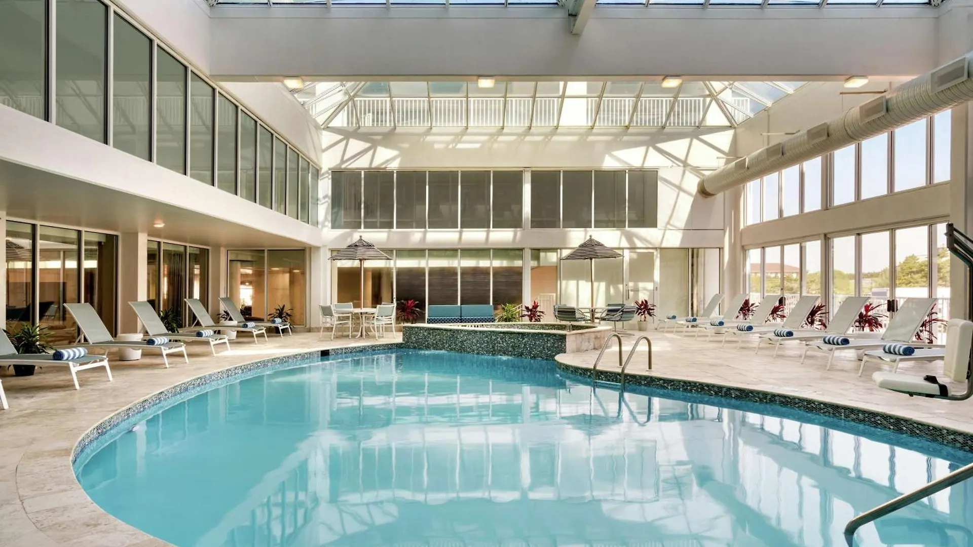 Ξενοδοχείο Doubletree By Hilton Ocean Oceanfront