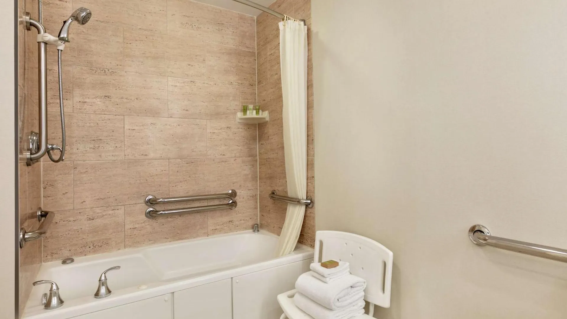 Hilton Ocean Oceanfront Resort 4*