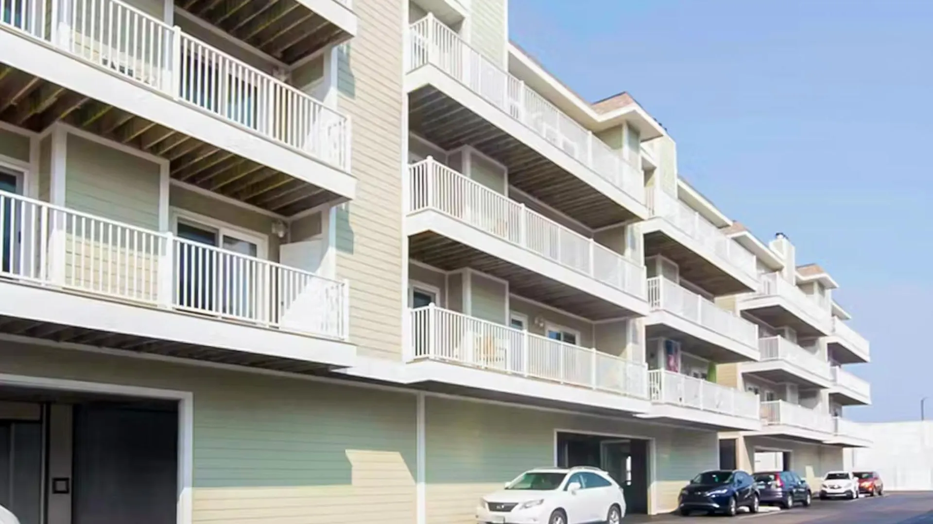 Apartment Lucayan 18