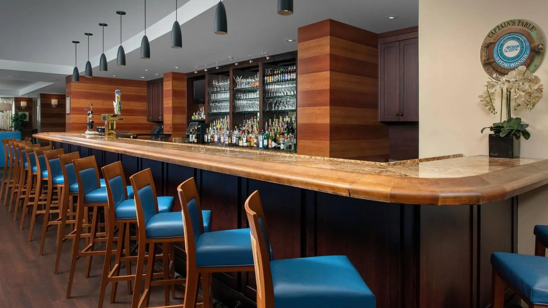 Courtyard By Marriott Ocean Oceanfront