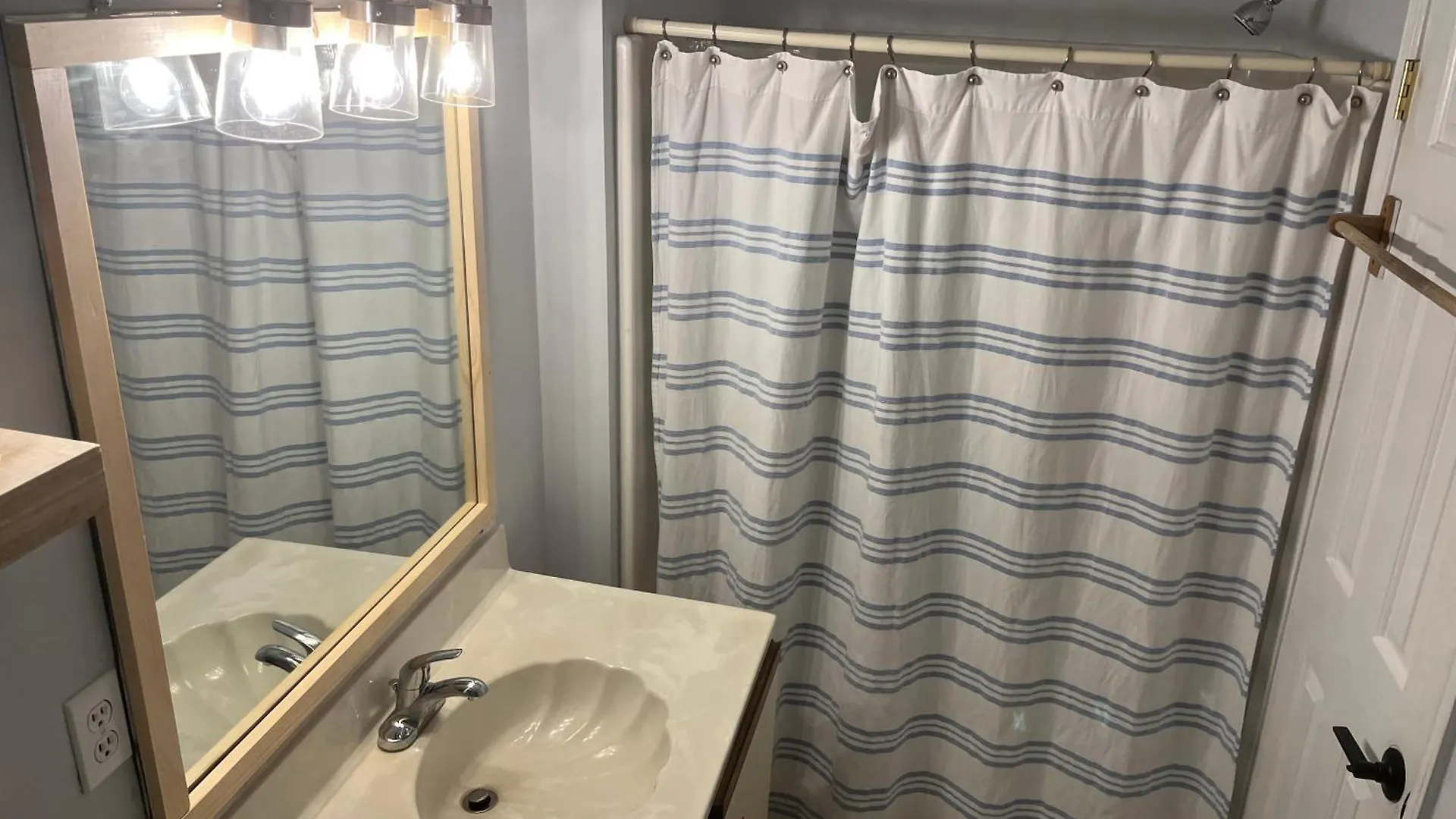 Ocean City, Md Waterfront Aparthotel