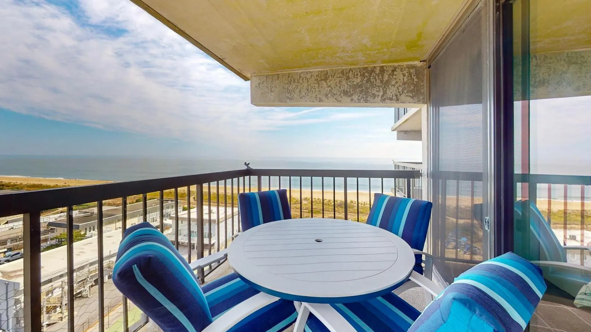 Sea Watch 910 Apartment