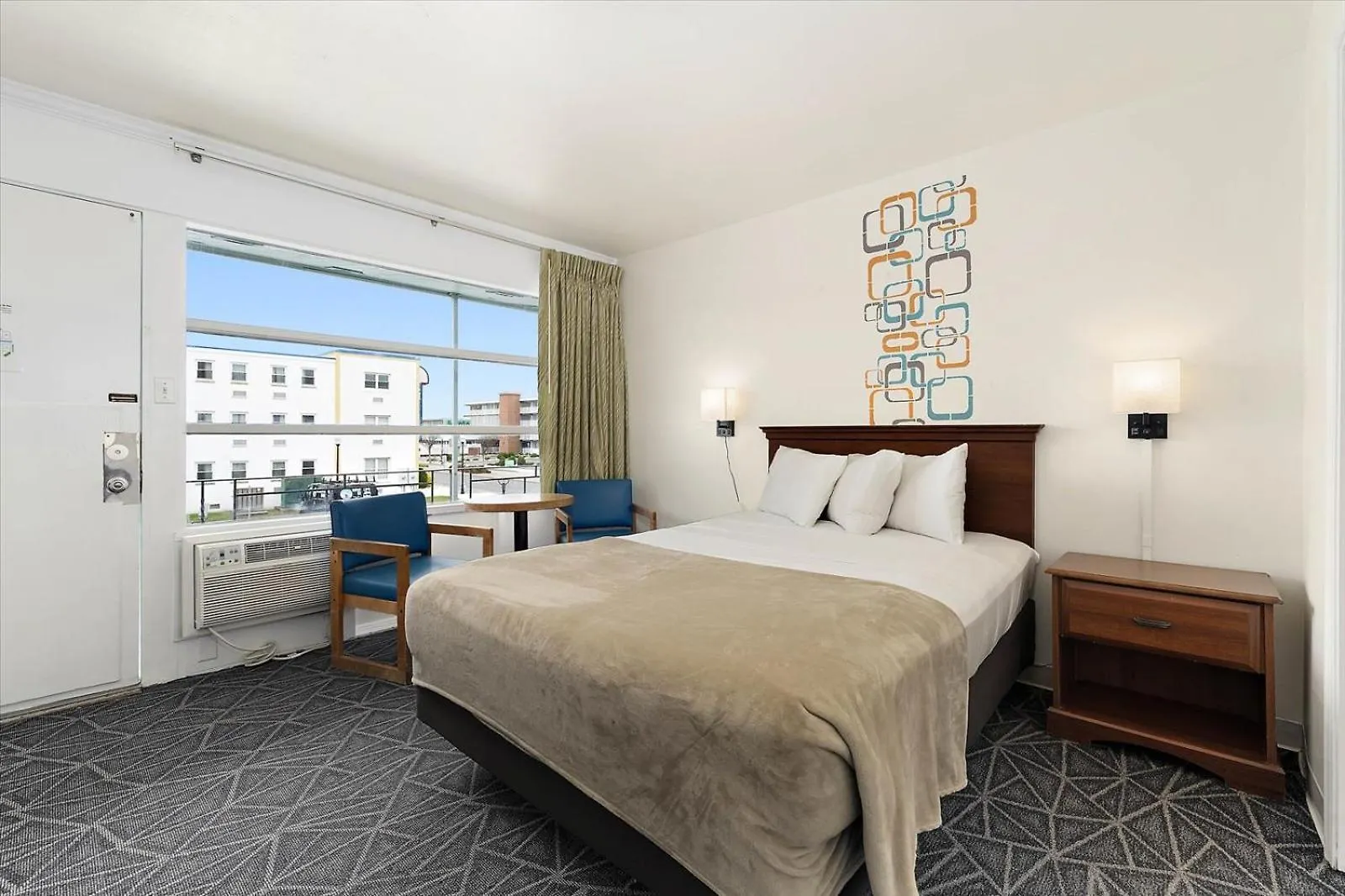 Eden Roc Hotel