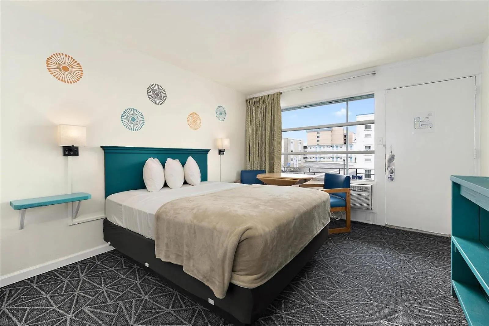 Hotel Eden Roc 3*