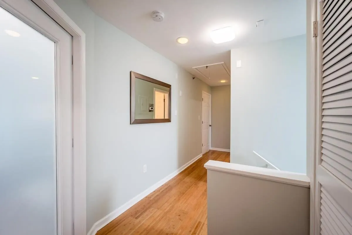 Apartment Modern 4br Ocean Block Walk To The *