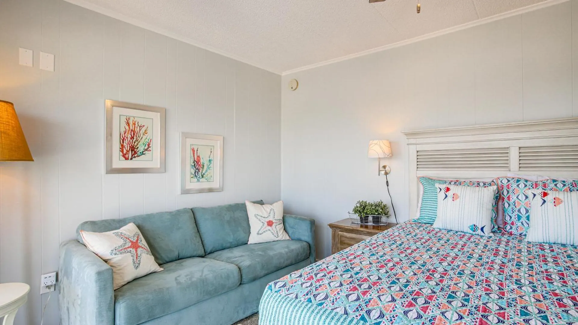 Ocean With Heated Pool And Beachfront View! Apartment *