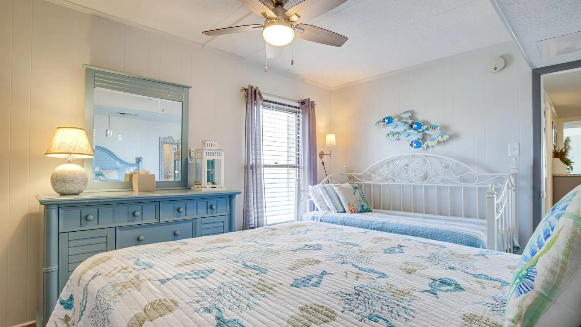 Ocean With Heated Pool And Beachfront View! *
